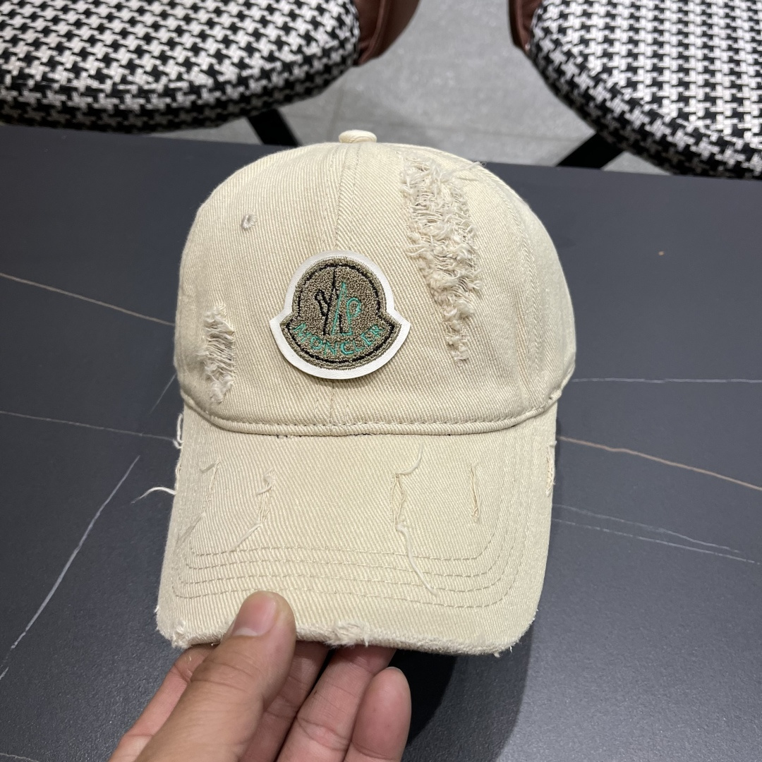  蒙口MONCLER新款破洞棒球帽，时尚炸街单品，风格很OK，高品质舒适透气，