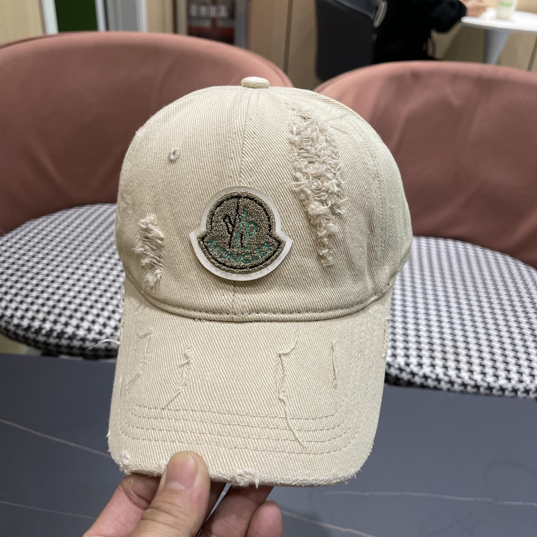  蒙口MONCLER新款破洞棒球帽，时尚炸街单品，风格很OK，高品质舒适透气，