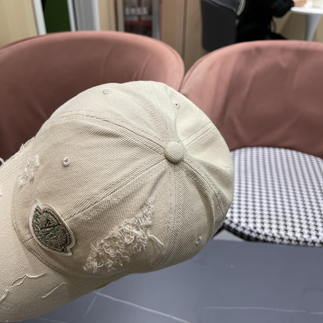  蒙口MONCLER新款破洞棒球帽，时尚炸街单品，风格很OK，高品质舒适透气，