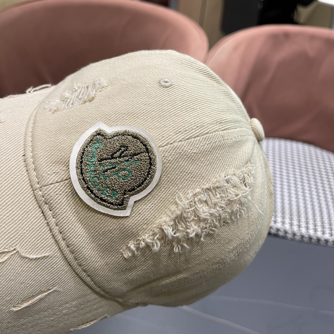  蒙口MONCLER新款破洞棒球帽，时尚炸街单品，风格很OK，高品质舒适透气，