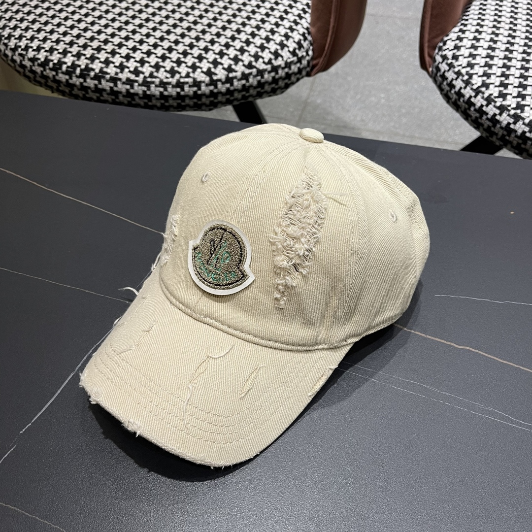 蒙口MONCLER新款破洞棒球帽，时尚炸街单品，风格很OK，高品质舒适透气，