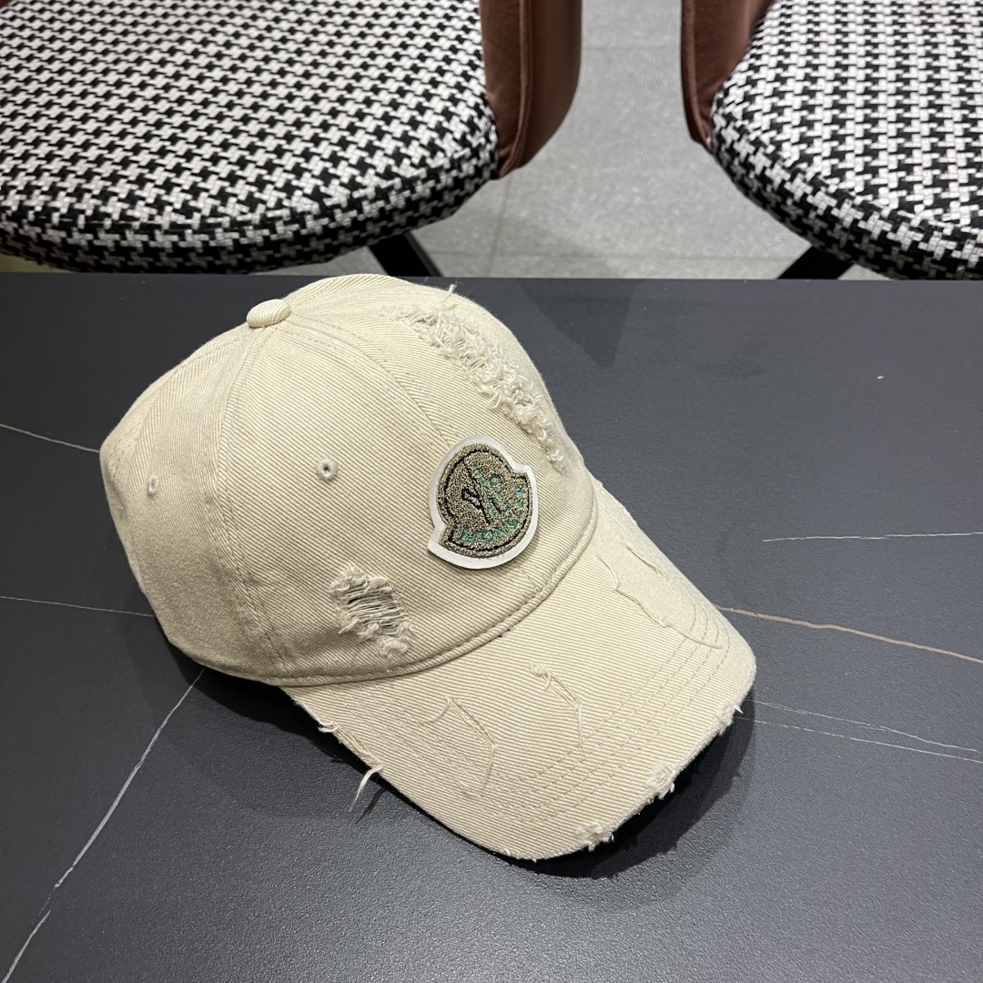  蒙口MONCLER新款破洞棒球帽，时尚炸街单品，风格很OK，高品质舒适透气，