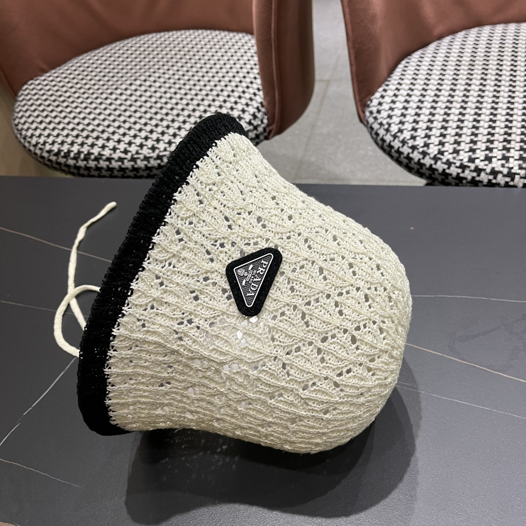  Pr@da 普拉达新款针织镂空渔夫帽，可甜可盐，桶帽巨遮脸超A的帽型，美妞别错过！