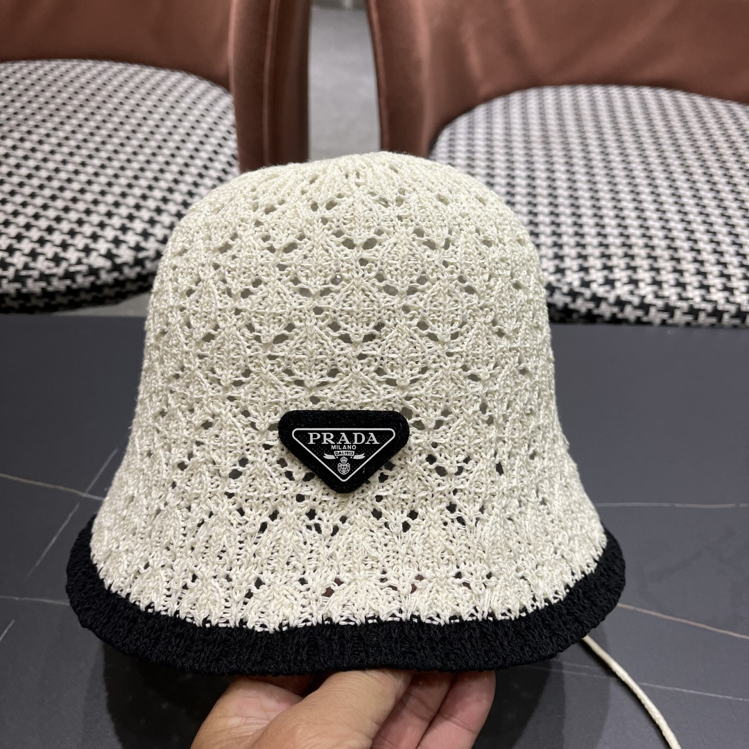  Pr@da 普拉达新款针织镂空渔夫帽，可甜可盐，桶帽巨遮脸超A的帽型，美妞别错过！
