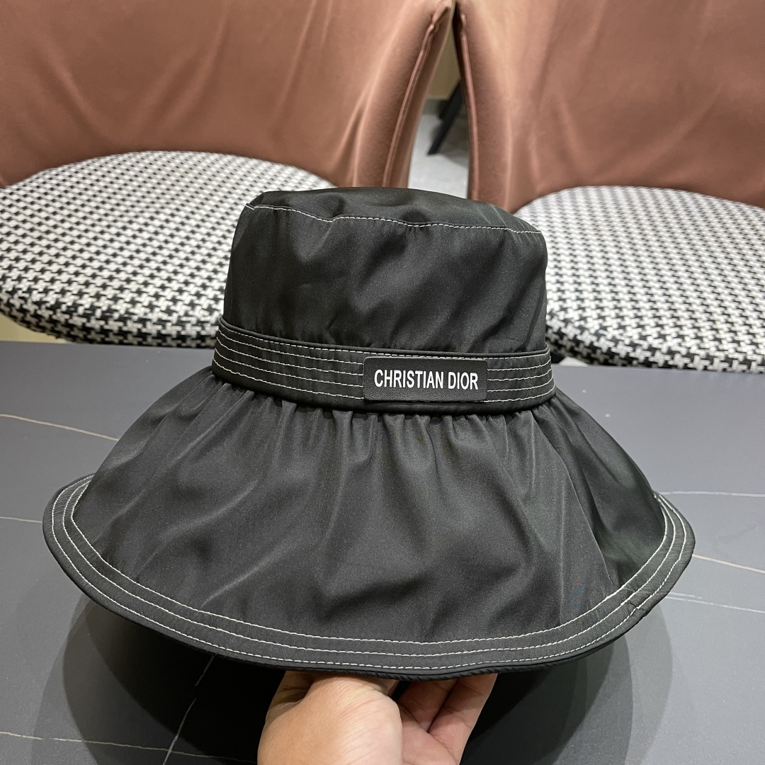 【DIOR迪奥】春夏季新款大帽檐渔夫帽，可折叠很好搭配，出街必备

