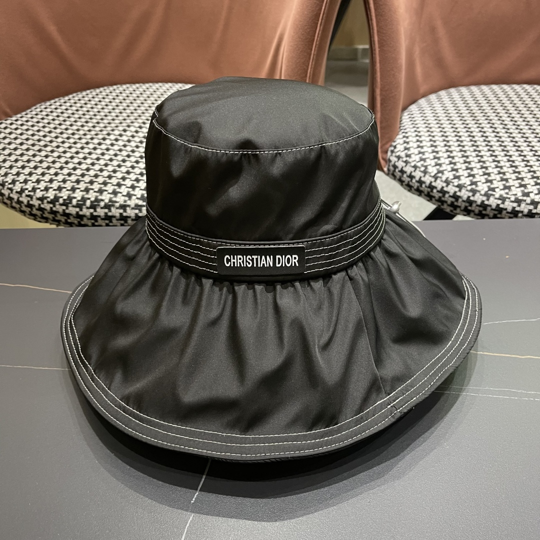【DIOR迪奥】春夏季新款大帽檐渔夫帽，可折叠很好搭配，出街必备

