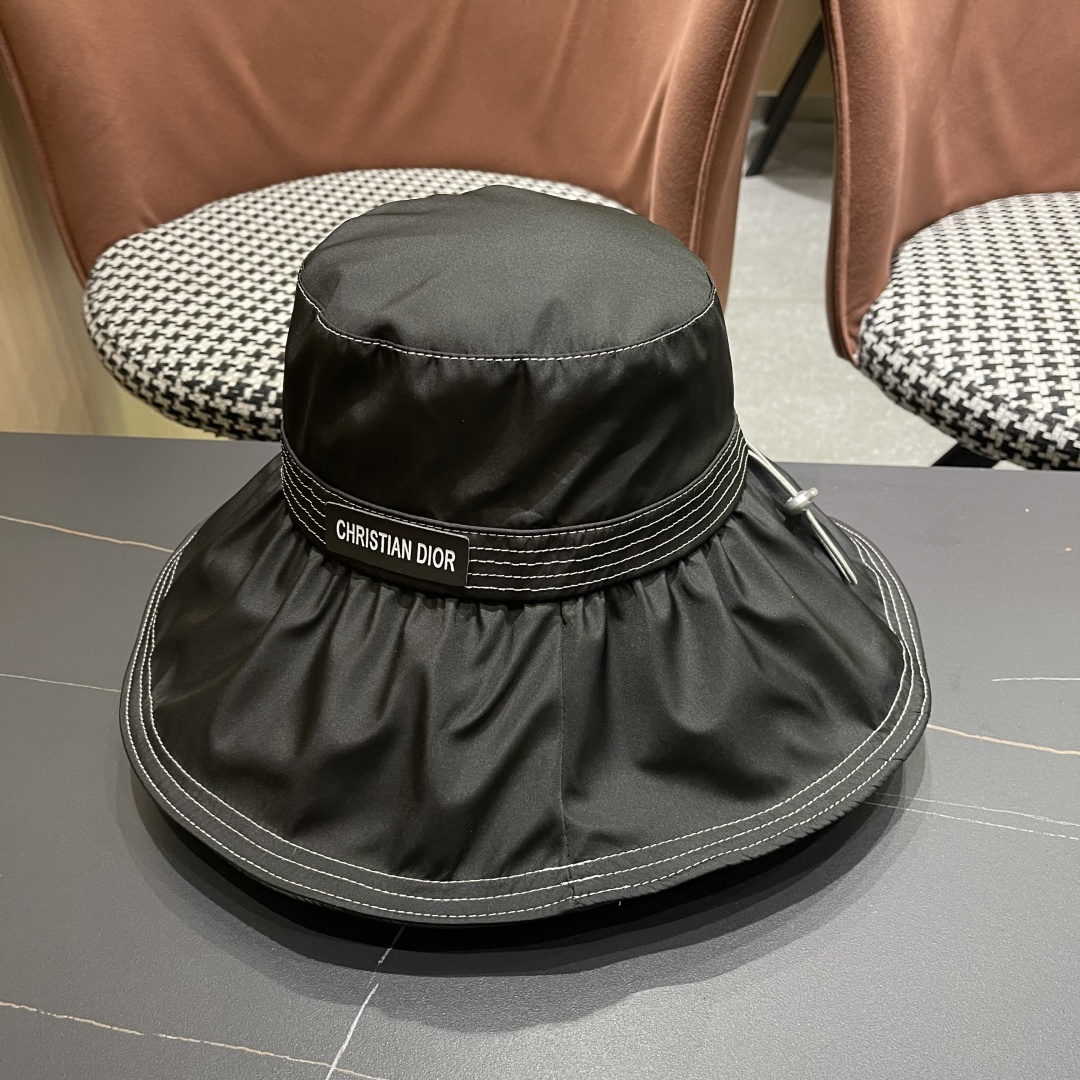 【DIOR迪奥】春夏季新款大帽檐渔夫帽，可折叠很好搭配，出街必备

