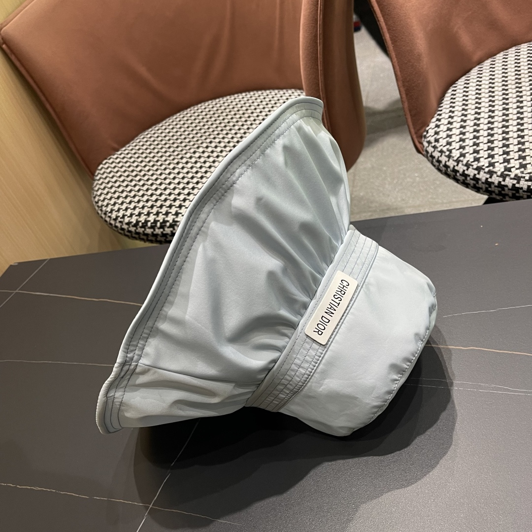 【DIOR迪奥】春夏季新款大帽檐渔夫帽，可折叠很好搭配，出街必备

