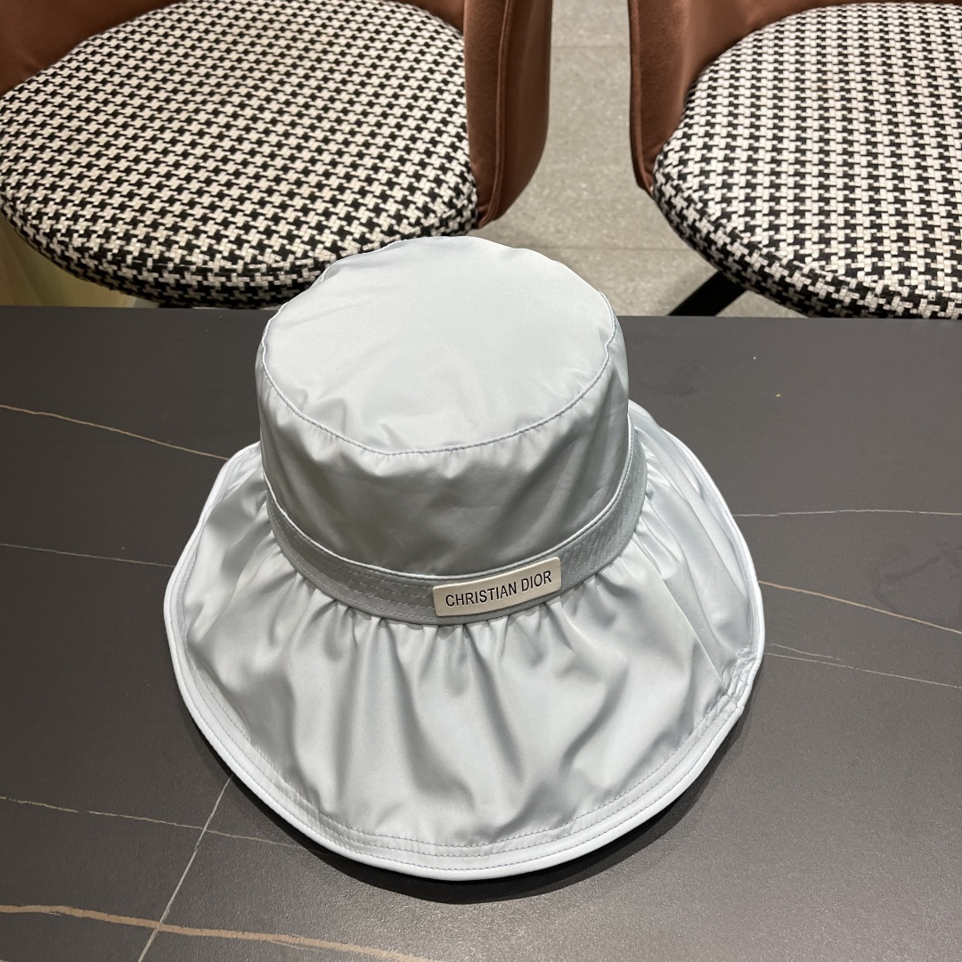 【DIOR迪奥】春夏季新款大帽檐渔夫帽，可折叠很好搭配，出街必备

