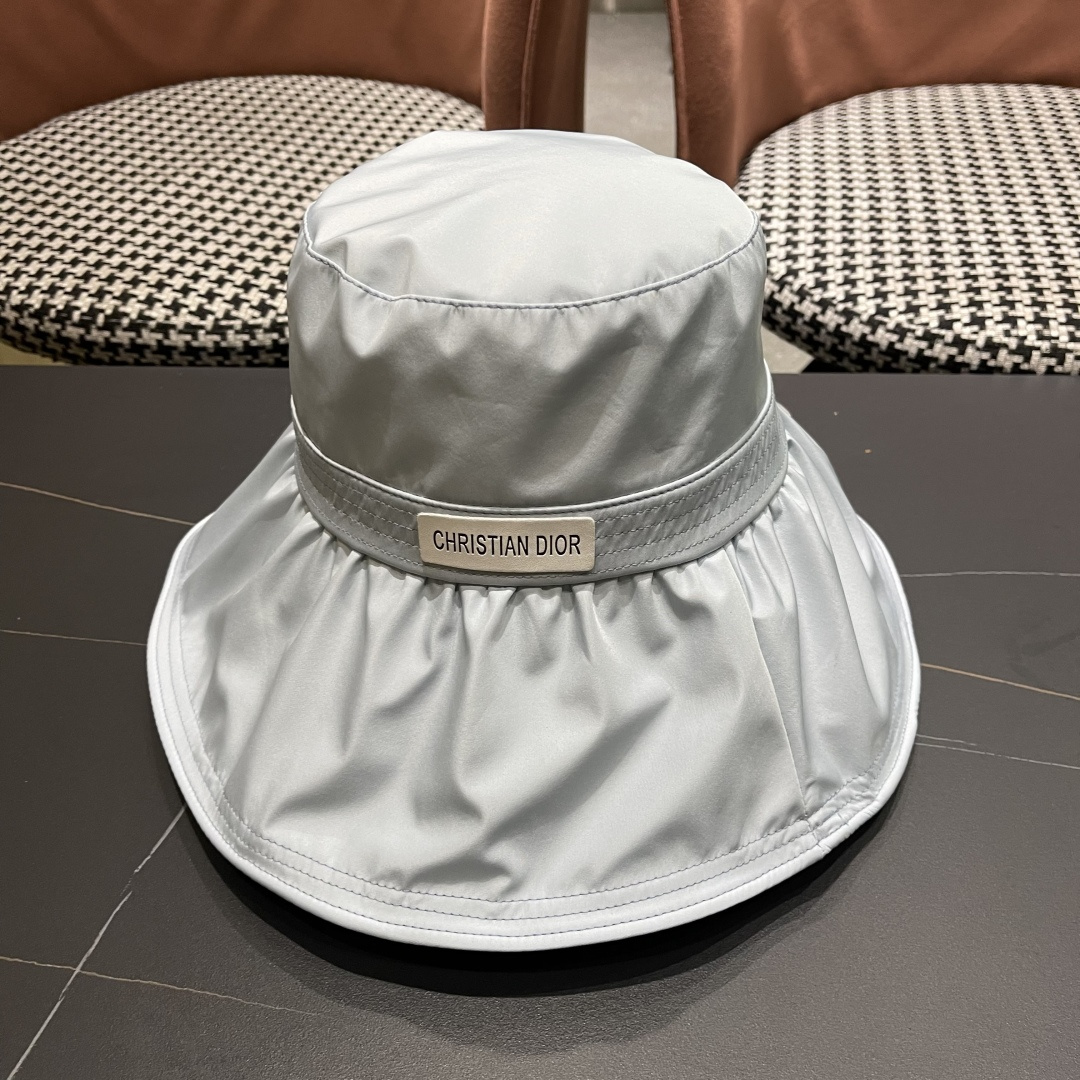 【DIOR迪奥】春夏季新款大帽檐渔夫帽，可折叠很好搭配，出街必备

