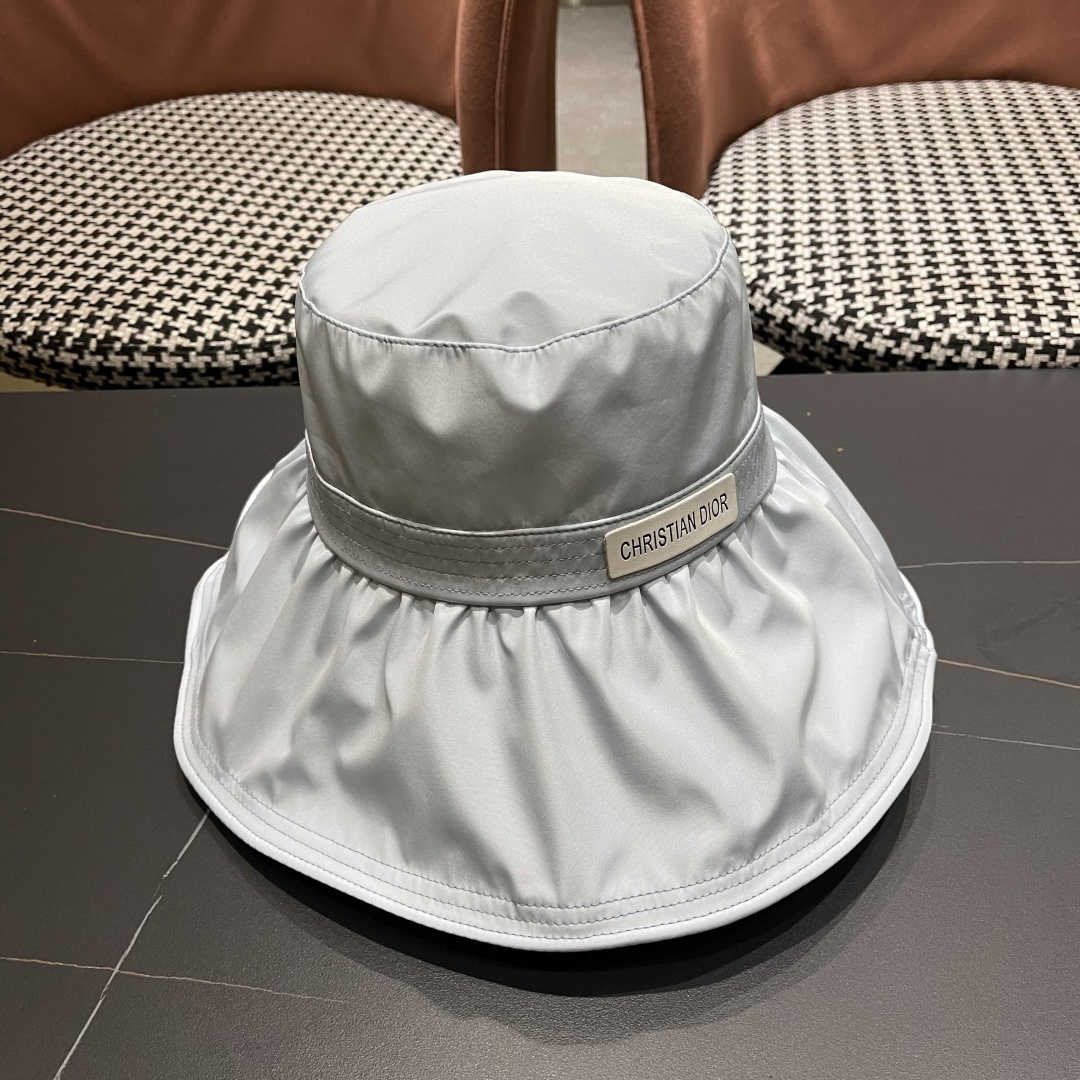 【DIOR迪奥】春夏季新款大帽檐渔夫帽，可折叠很好搭配，出街必备

