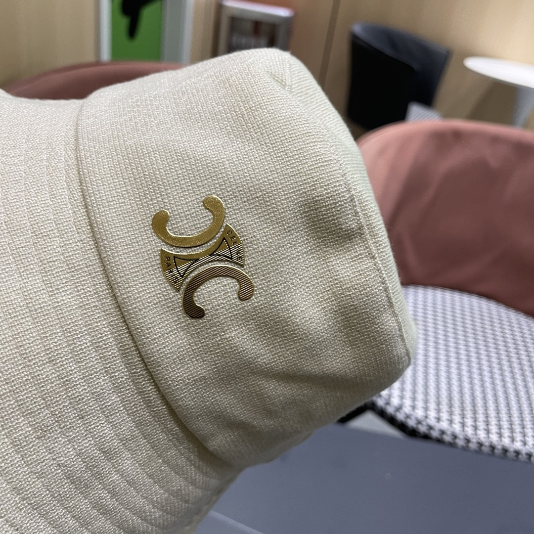  celine赛琳 春夏新款遮阳渔夫帽超显气质，质感无敌！