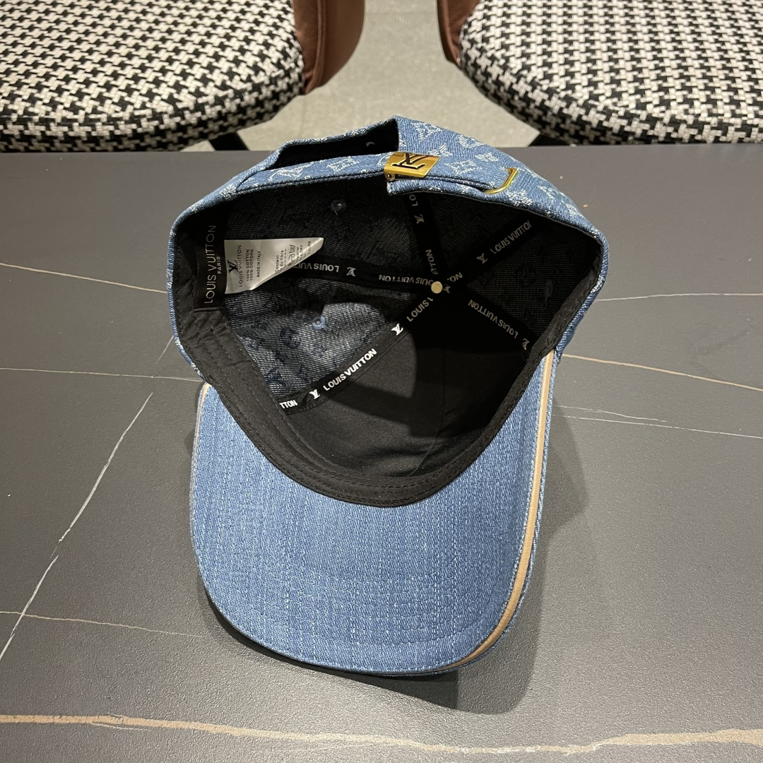  LV(路易威登)新款原单棒球帽，11开模订制，原版牛仔布料，做工细致完美，质量超赞，基础头围56，贴片