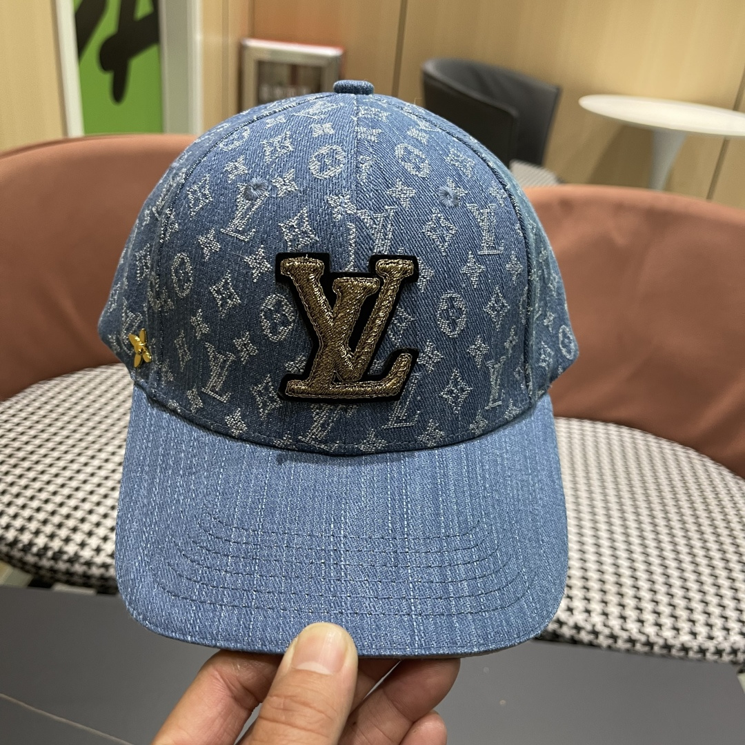  LV(路易威登)新款原单棒球帽，11开模订制，原版牛仔布料，做工细致完美，质量超赞，基础头围56，贴片