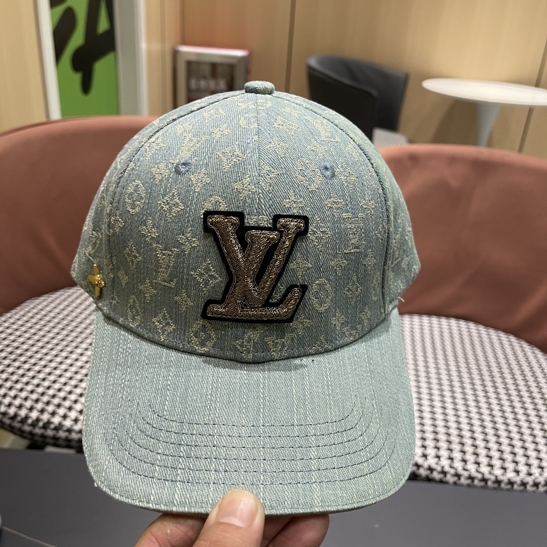  LV(路易威登)新款原单棒球帽，11开模订制，原版牛仔布料，做工细致完美，质量超赞，基础头围56，贴片