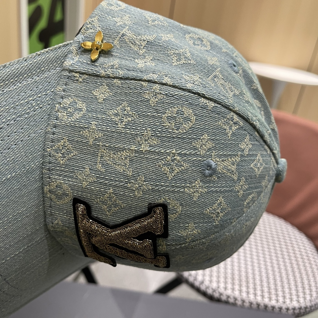  LV(路易威登)新款原单棒球帽，11开模订制，原版牛仔布料，做工细致完美，质量超赞，基础头围56，贴片