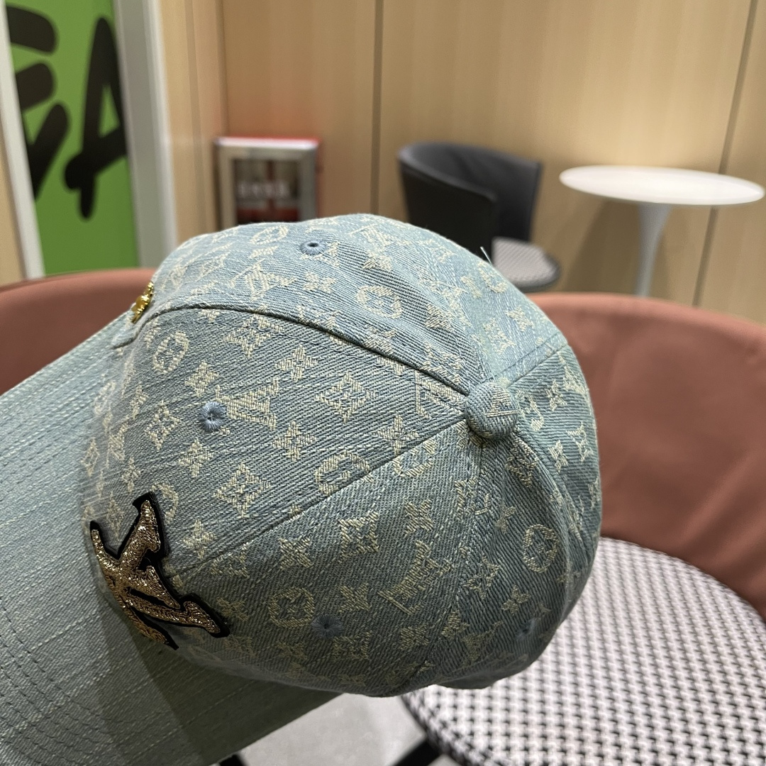  LV(路易威登)新款原单棒球帽，11开模订制，原版牛仔布料，做工细致完美，质量超赞，基础头围56，贴片