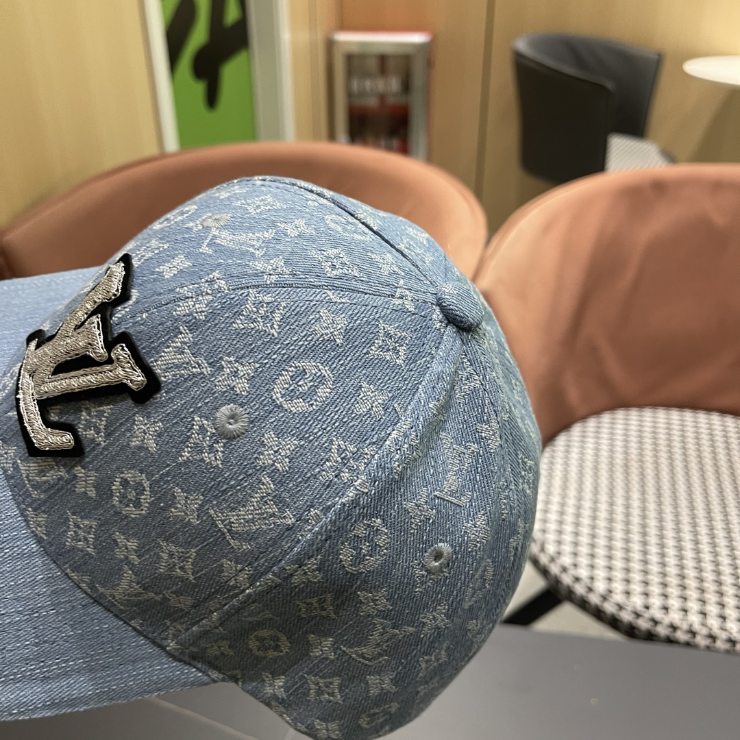  LV(路易威登)新款原单棒球帽，11开模订制，原版牛仔布料，做工细致完美，质量超赞，基础头围56，贴片