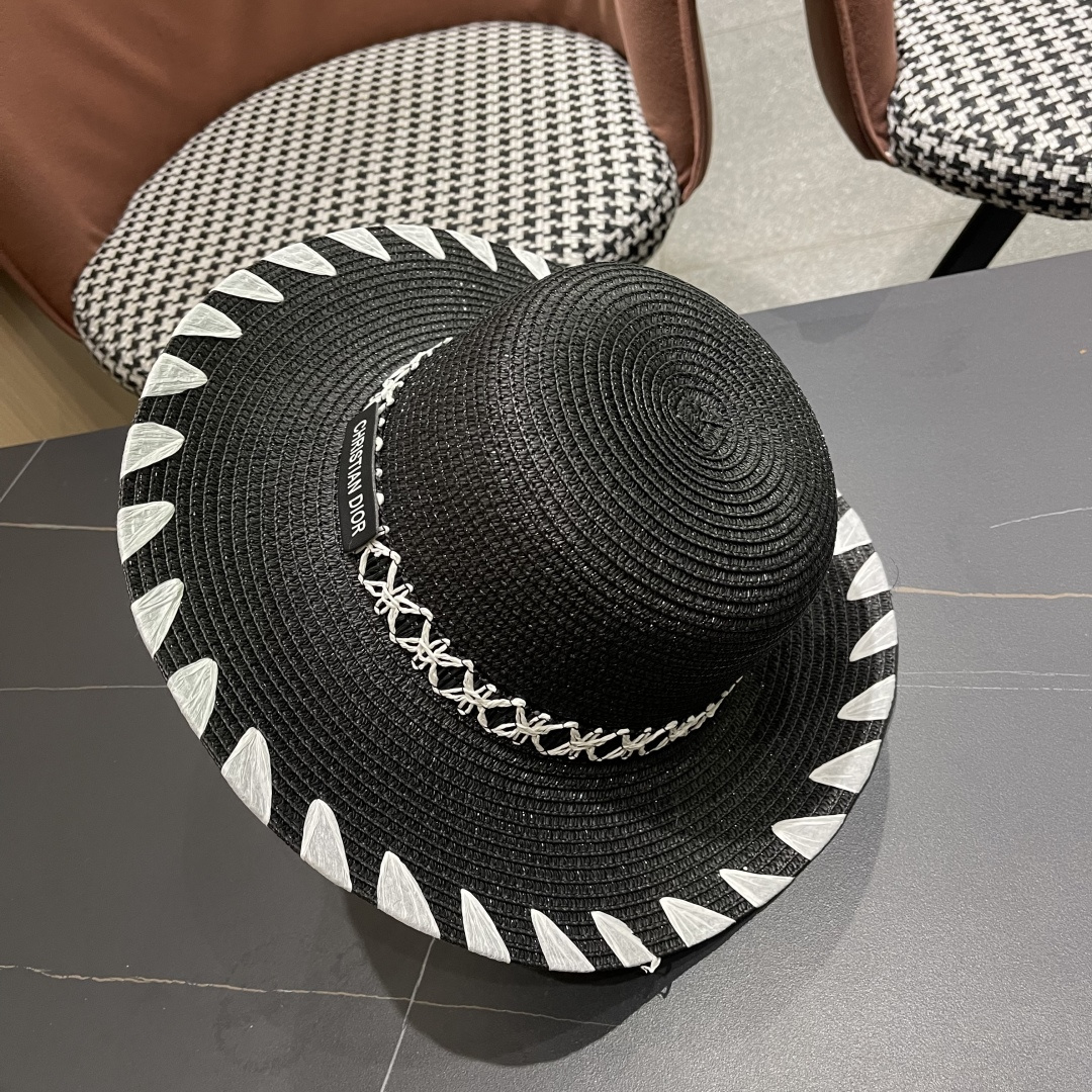  DIOR迪奥2025新款草编渔夫帽女春季海边度假大帽檐甜美防晒草帽遮阳帽