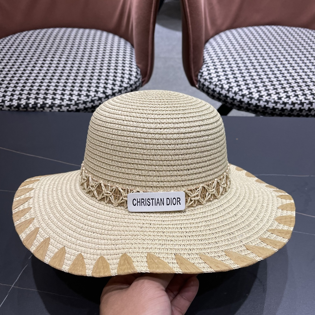  DIOR迪奥2025新款草编渔夫帽女春季海边度假大帽檐甜美防晒草帽遮阳帽