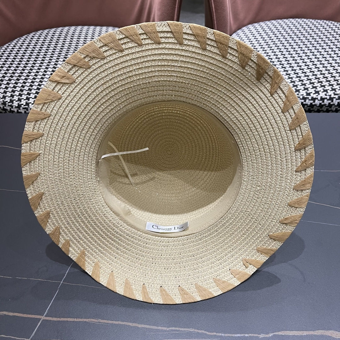 DIOR迪奥2025新款草编渔夫帽女春季海边度假大帽檐甜美防晒草帽遮阳帽