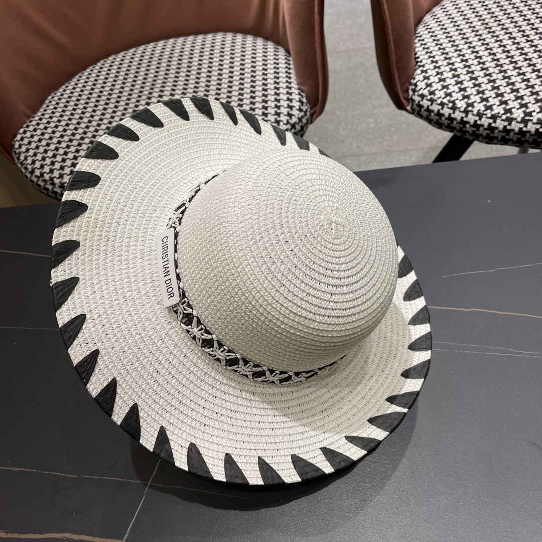  DIOR迪奥2025新款草编渔夫帽女春季海边度假大帽檐甜美防晒草帽遮阳帽