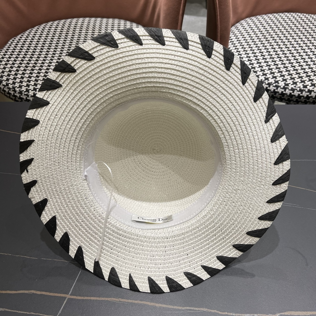  DIOR迪奥2025新款草编渔夫帽女春季海边度假大帽檐甜美防晒草帽遮阳帽