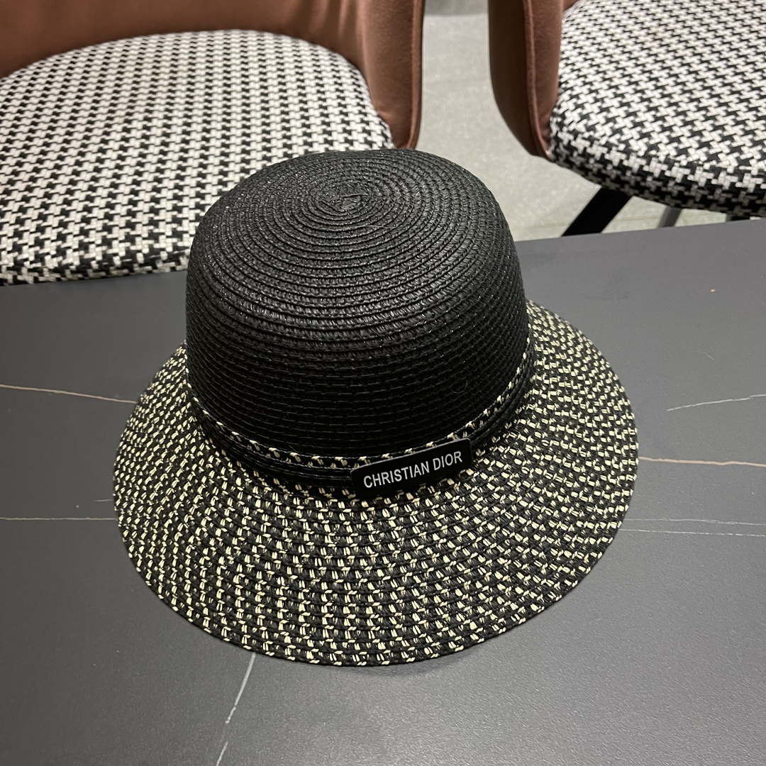  【DIOR迪奥】2025新款水桶草编遮阳草帽盆帽🤩沙滩风，简约大方，百搭单品～出街首选，新款帽型超美腻