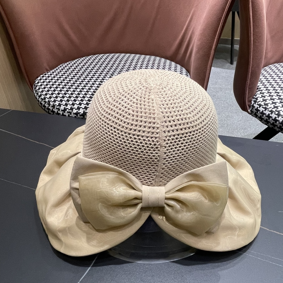 【LV路易威登】2025新款蝴蝶结折叠款遮阳大帽檐渔夫帽～简约大气,小香风遮阳效果一绝、随意折叠都不会变