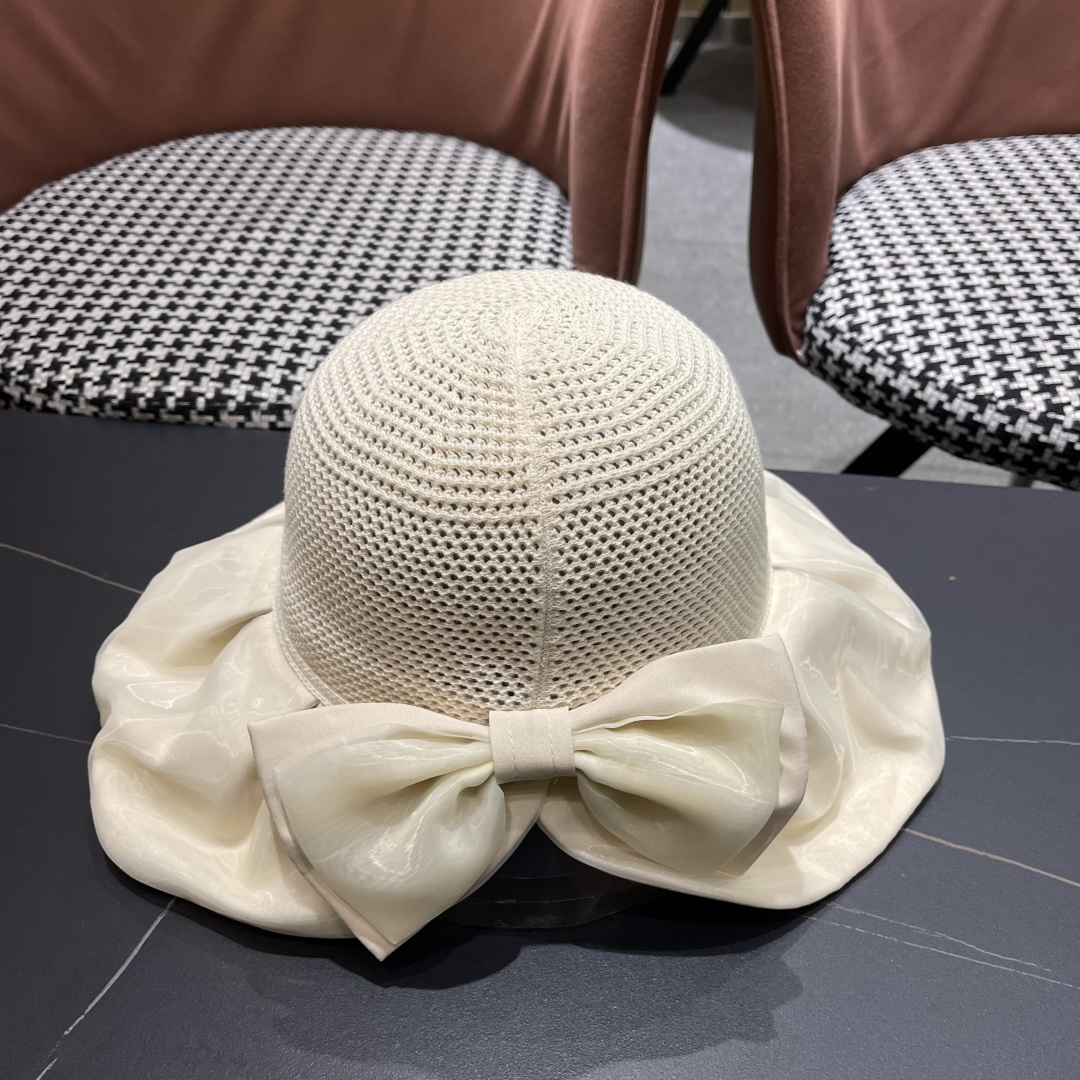 【LV路易威登】2025新款蝴蝶结折叠款遮阳大帽檐渔夫帽～简约大气,小香风遮阳效果一绝、随意折叠都不会变