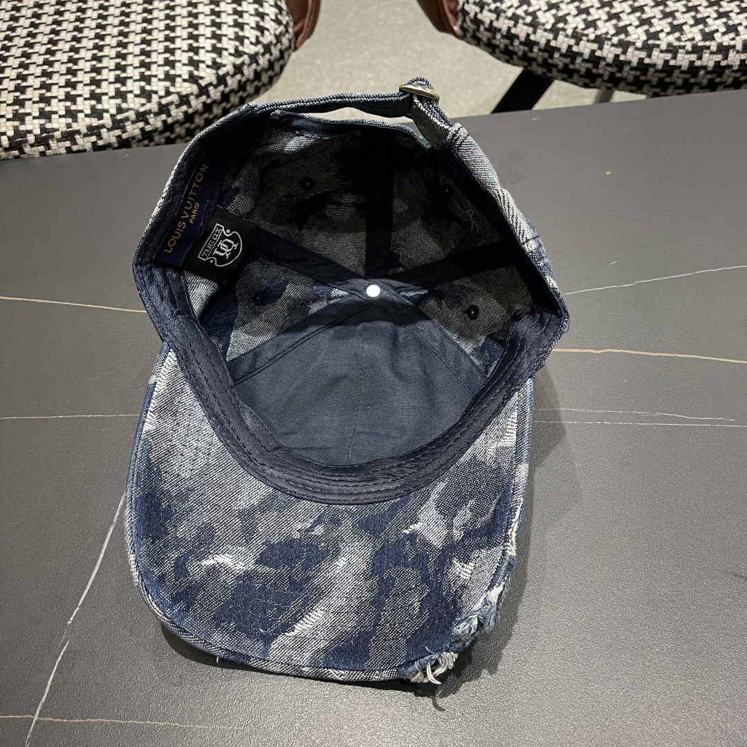 LV路易威登新款牛仔棒球帽火爆技术升级，风街头风十足，更符合现在时尚小哥哥小姐姐的style，机场街拍