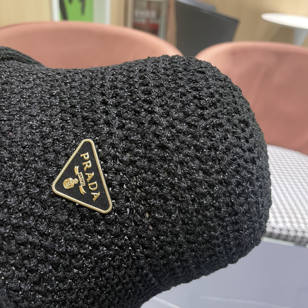 【PRADA普拉达】新款镂空小桶帽渔夫帽，可随意折叠，超好搭