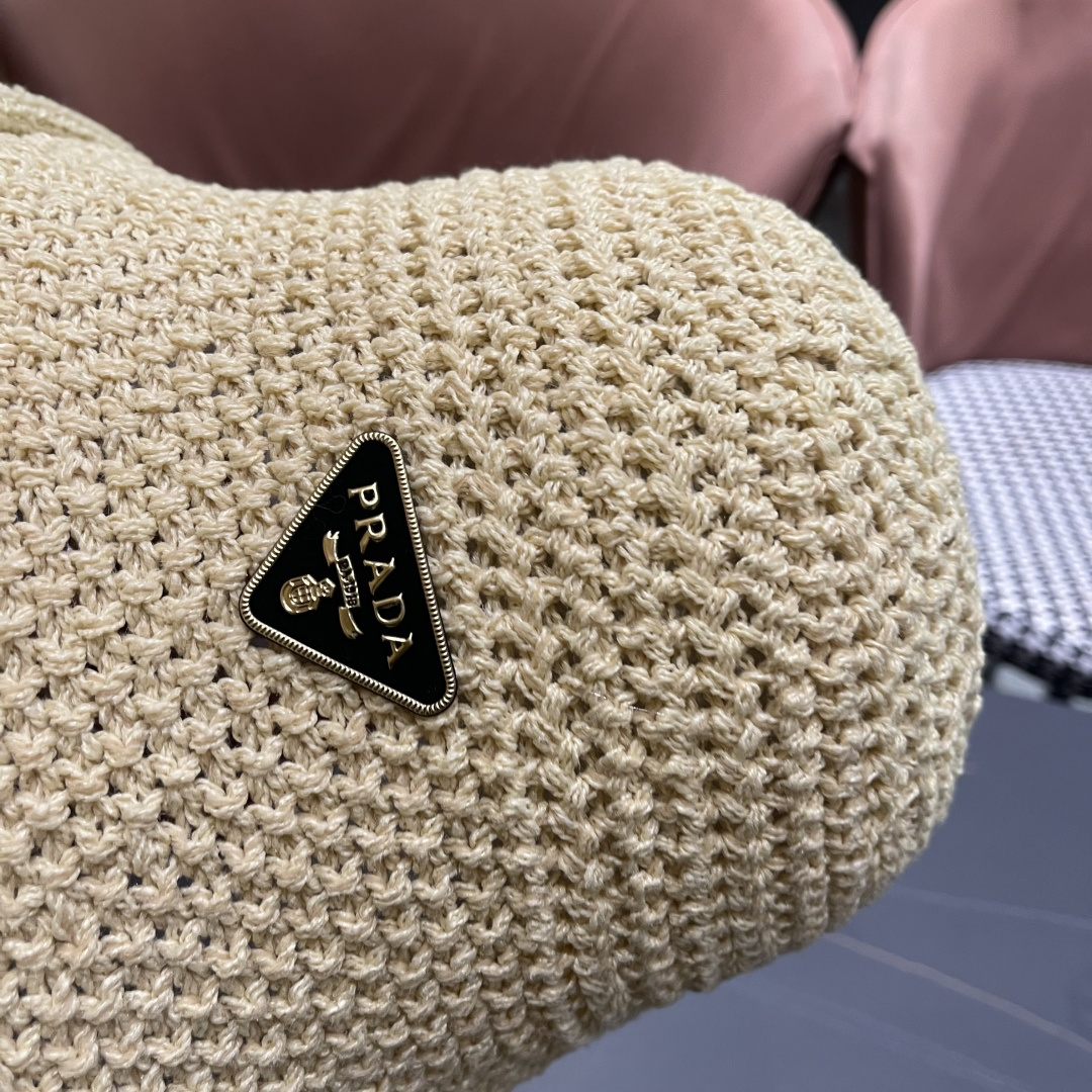 【PRADA普拉达】新款镂空小桶帽渔夫帽，可随意折叠，超好搭