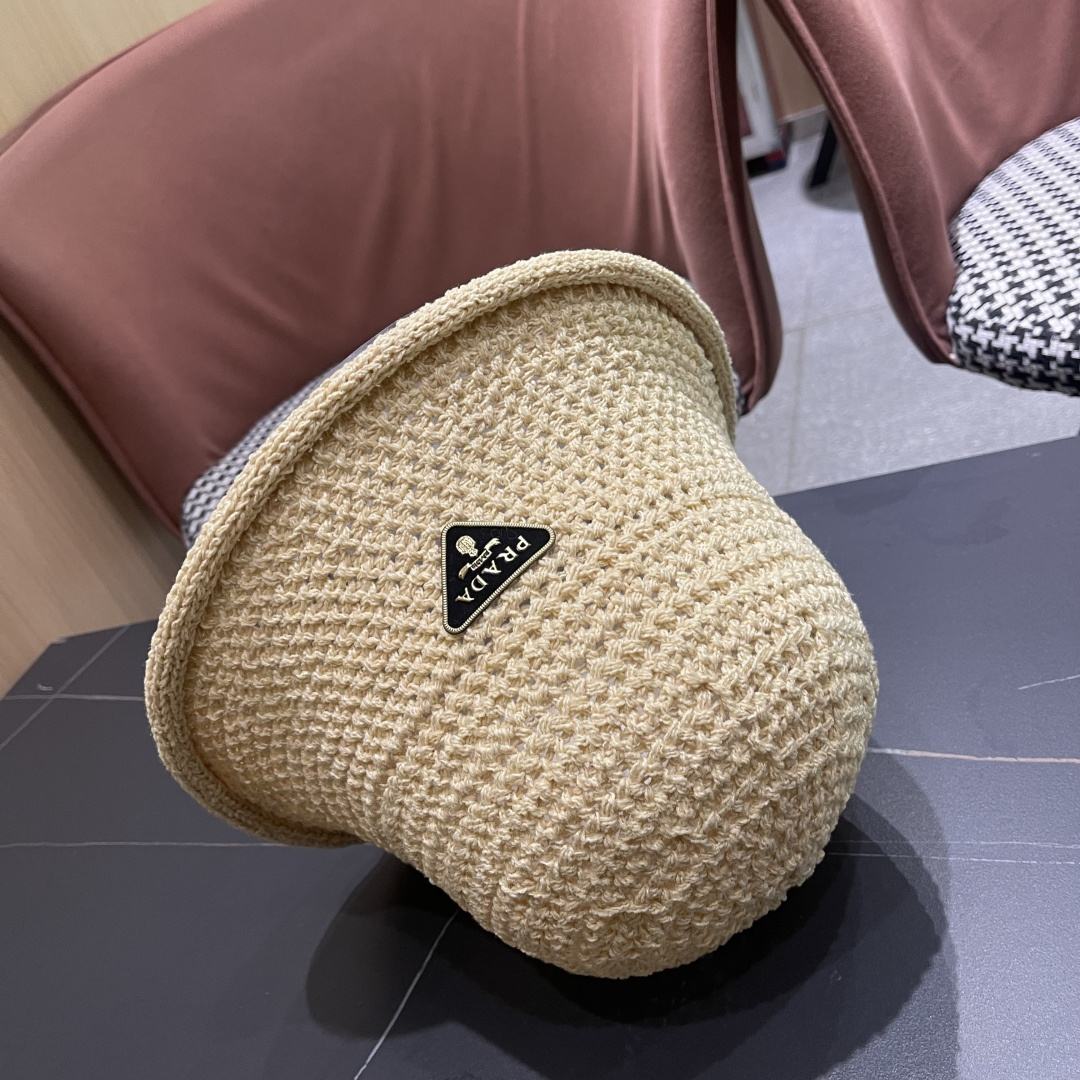 【PRADA普拉达】新款镂空小桶帽渔夫帽，可随意折叠，超好搭