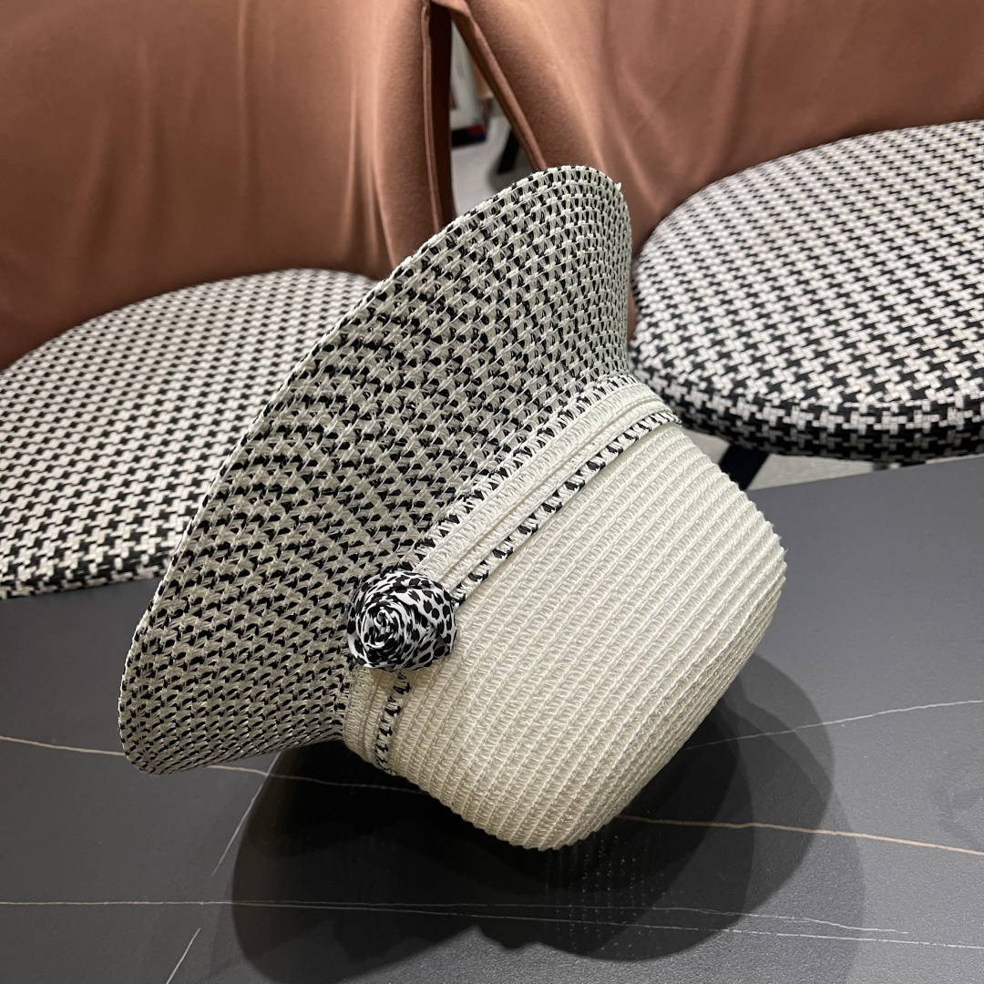 【CELINE赛琳】2025新款拼色草帽，出街必备超好搭配，赶紧入手！