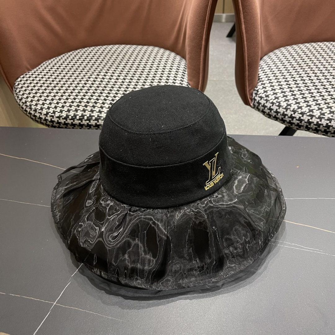  【LV路易威登】2025夏季薄款遮阳大帽檐渔夫帽～简约大气,