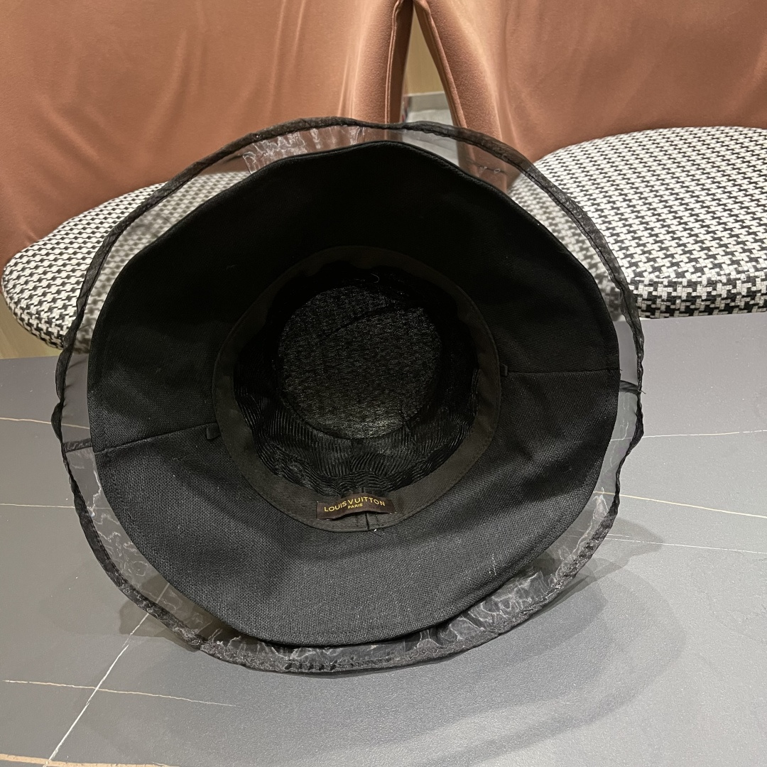 【LV路易威登】2025夏季薄款遮阳大帽檐渔夫帽～简约大气,