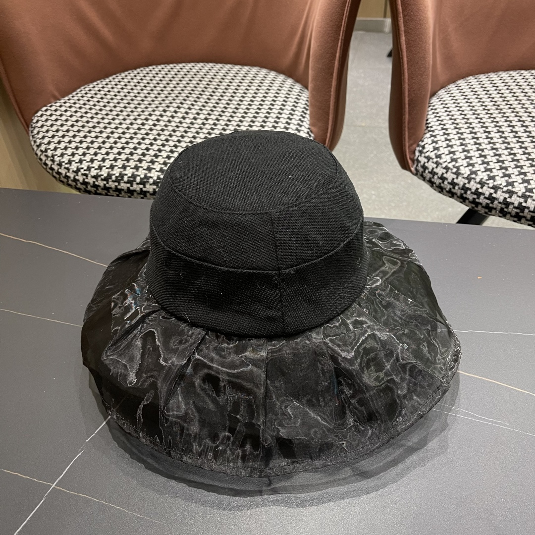  【LV路易威登】2025夏季薄款遮阳大帽檐渔夫帽～简约大气,