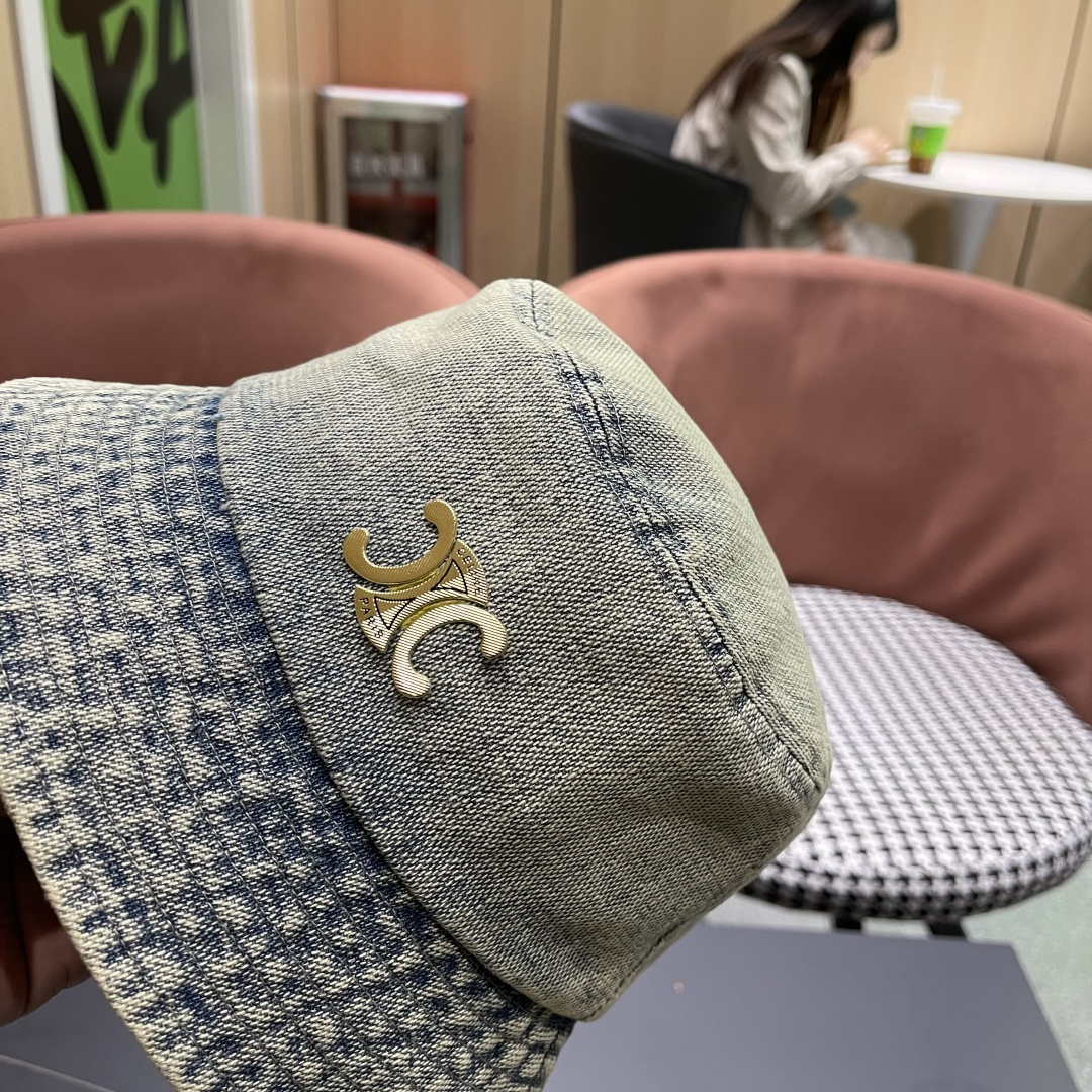 赛琳CELINE2025新款牛仔渔夫帽，最好品质的，休闲大方，简约时尚，