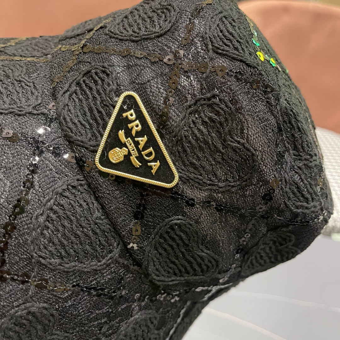  PRADA普拉达 夏季薄款蕾丝亮片显脸小渔夫帽高级感防晒遮阳帽子女夏季百搭太阳帽