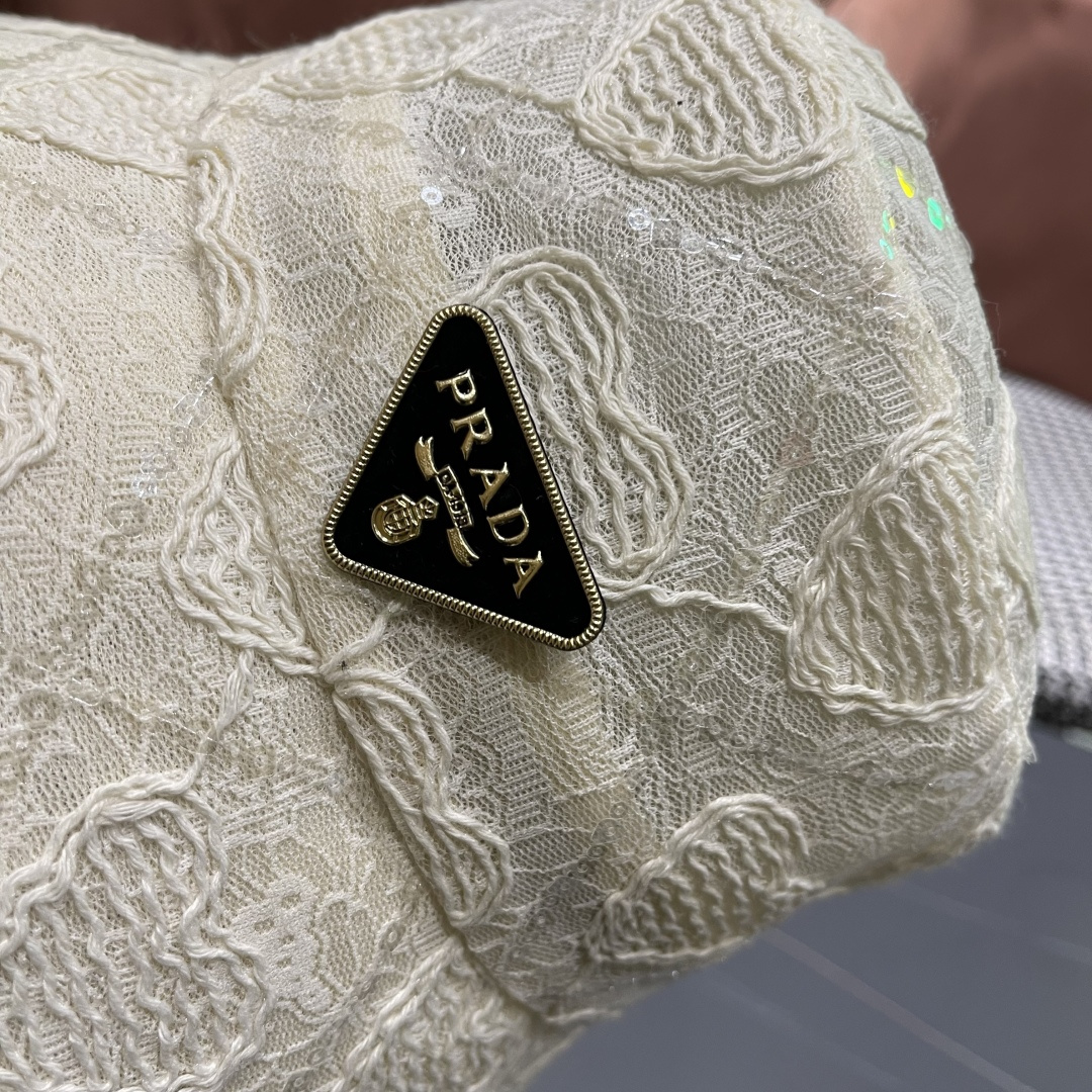  PRADA普拉达 夏季薄款蕾丝亮片显脸小渔夫帽高级感防晒遮阳帽子女夏季百搭太阳帽