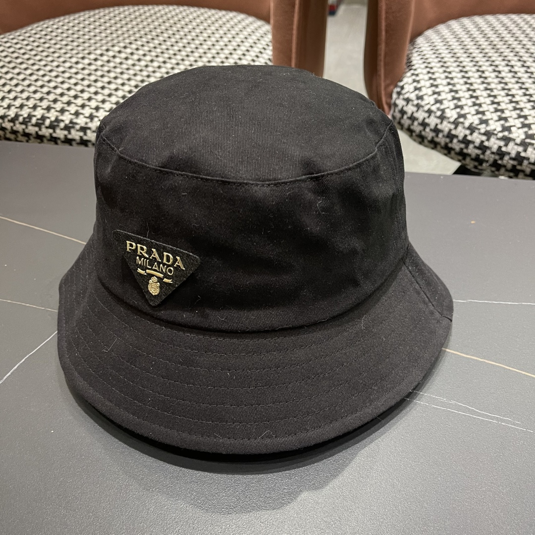  普拉达Prada 2025春夏季百搭渔夫帽女夏小帽檐平顶盆帽子