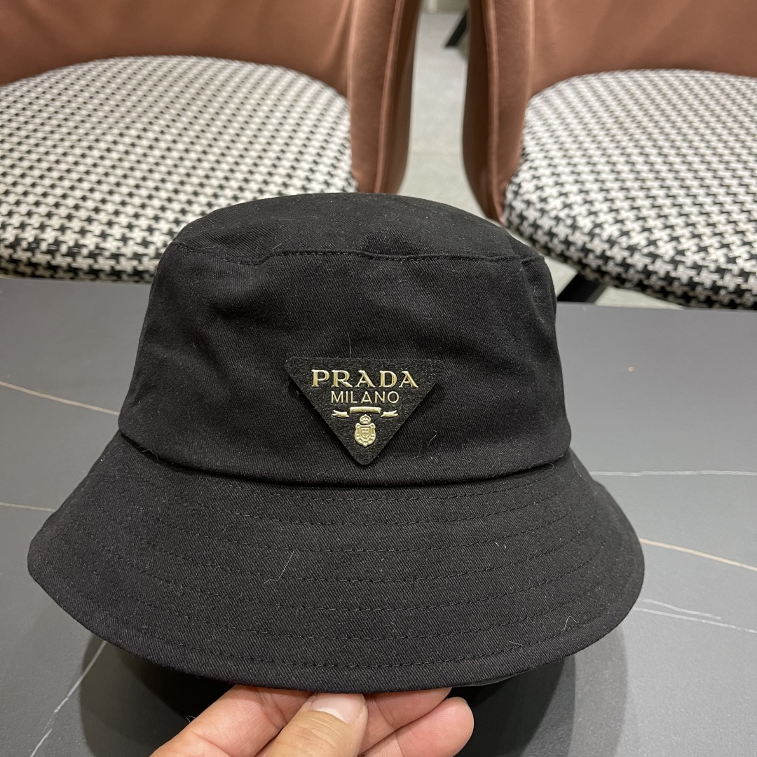  普拉达Prada 2025春夏季百搭渔夫帽女夏小帽檐平顶盆帽子