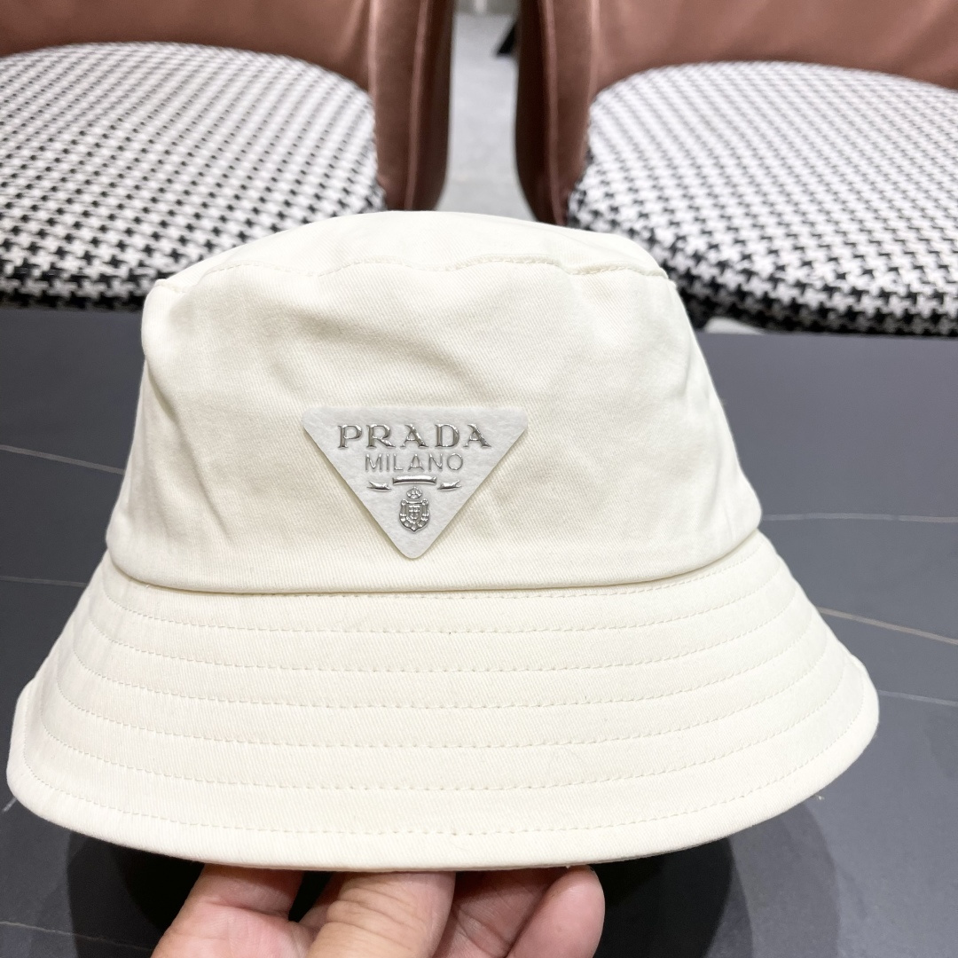  普拉达Prada 2025春夏季百搭渔夫帽女夏小帽檐平顶盆帽子