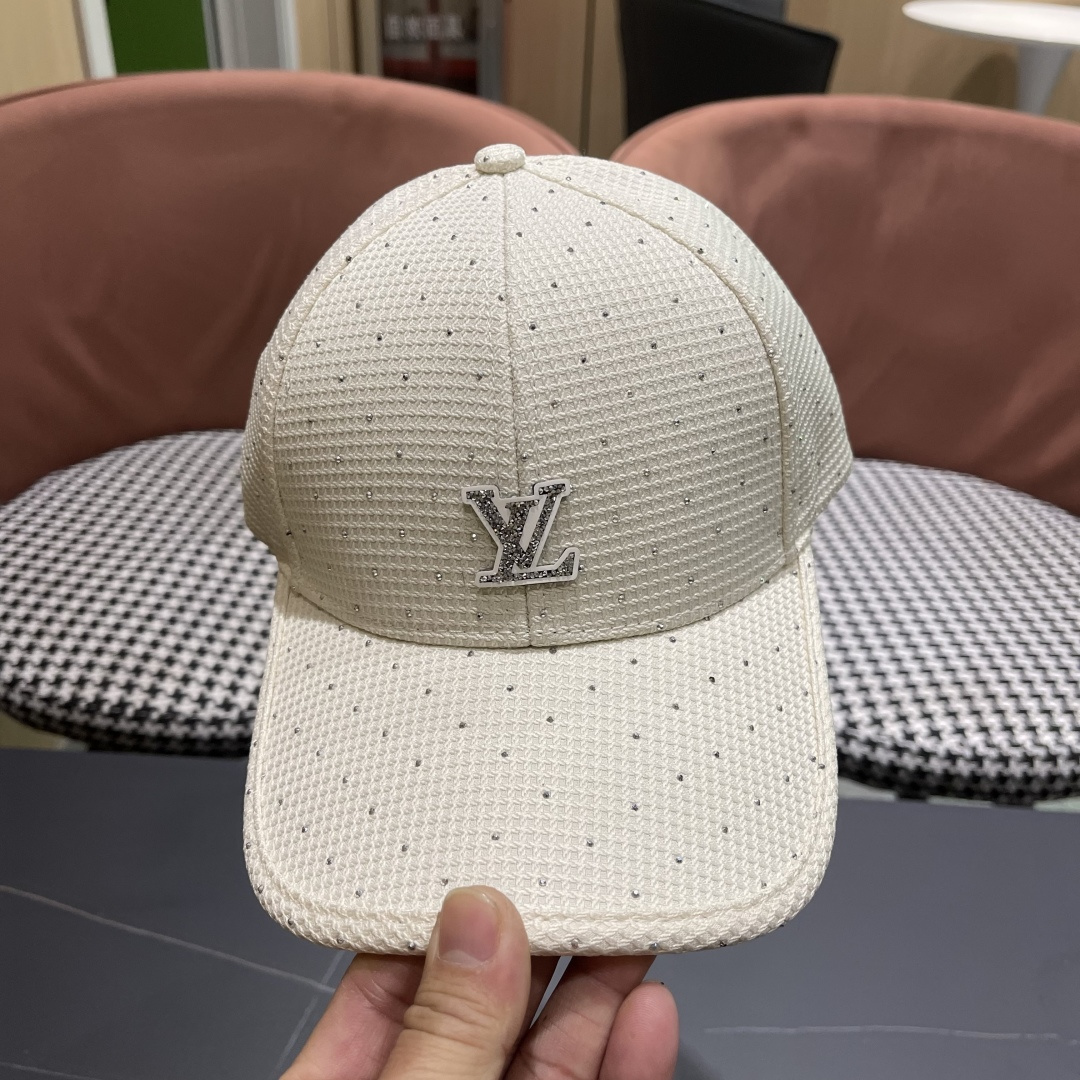  路易威登棒球帽 LouisVuitton😍新款带钻棒球帽高端大气，跑量！