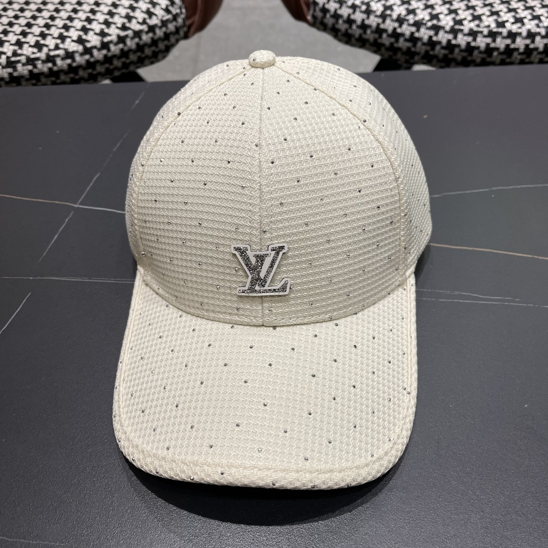  路易威登棒球帽 LouisVuitton😍新款带钻棒球帽高端大气，跑量！