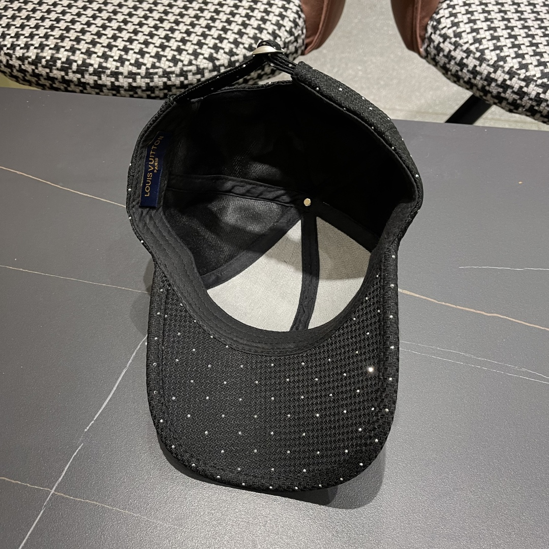  路易威登棒球帽 LouisVuitton😍新款带钻棒球帽高端大气，跑量！