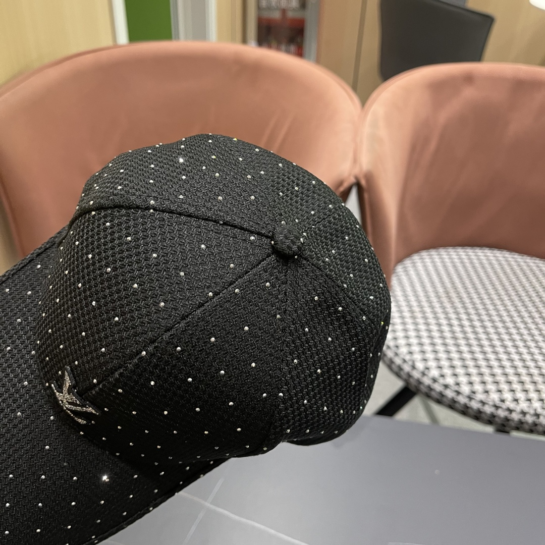  路易威登棒球帽 LouisVuitton😍新款带钻棒球帽高端大气，跑量！