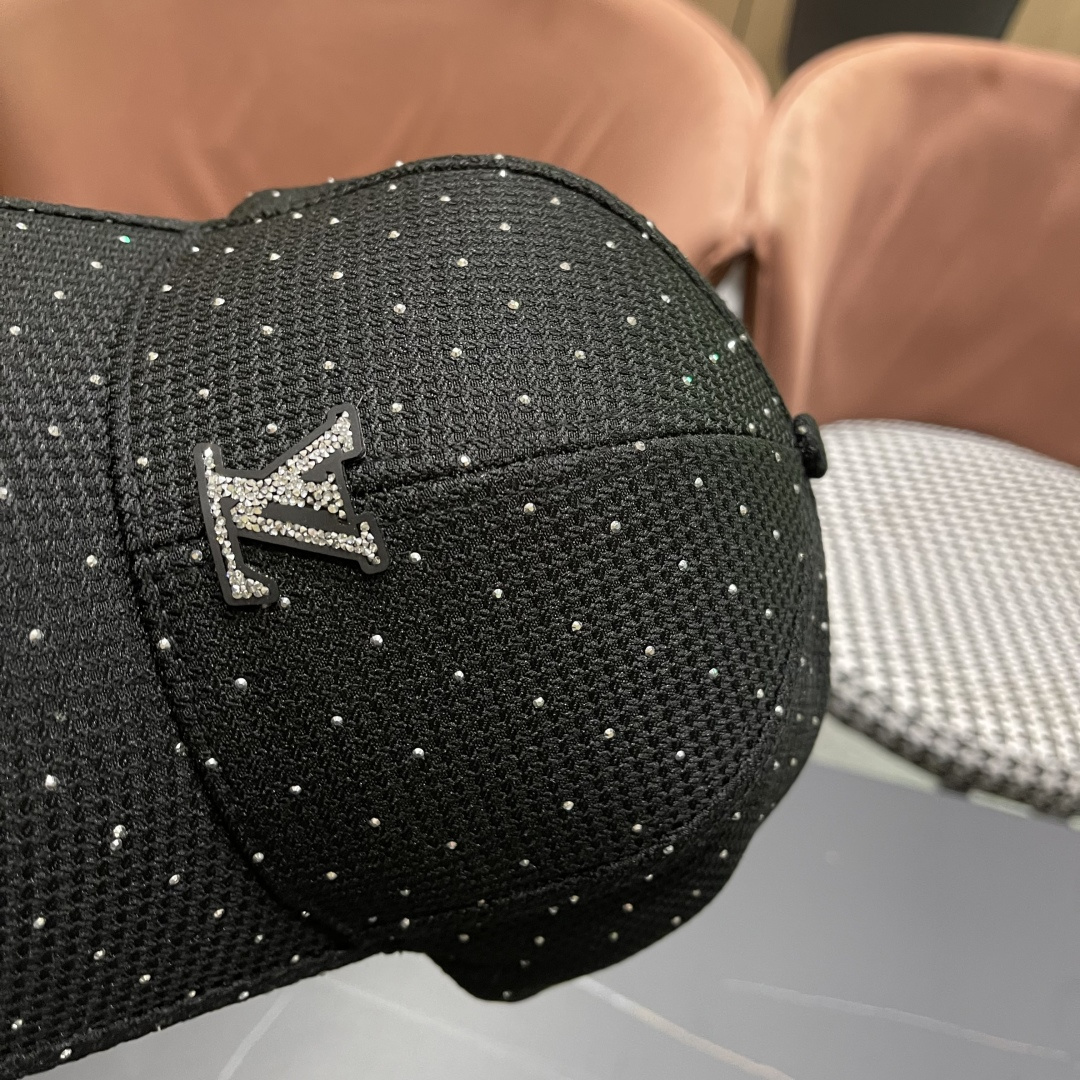 路易威登棒球帽 LouisVuitton😍新款带钻棒球帽高端大气，跑量！