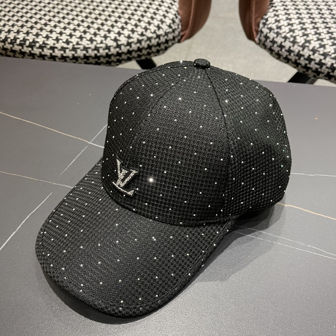  路易威登棒球帽 LouisVuitton😍新款带钻棒球帽高端大气，跑量！